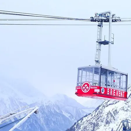 Gentianes - Center Next To Aiguille Du Midi Lift - By Cozee Шамоні